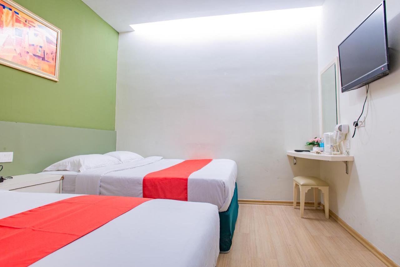 Hotel 101 Permas Jaya Johor Bahru Buitenkant foto