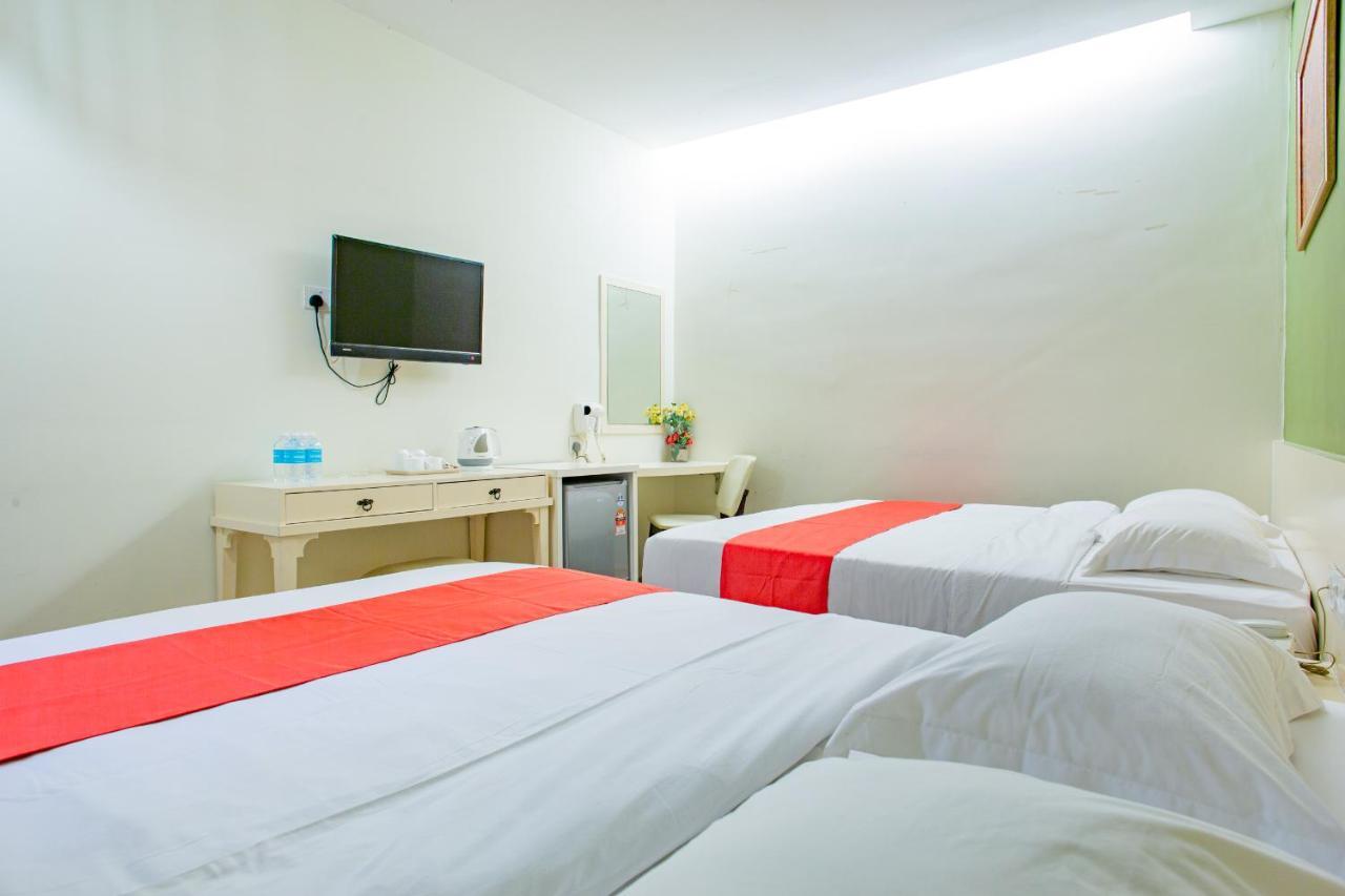 Hotel 101 Permas Jaya Johor Bahru Buitenkant foto