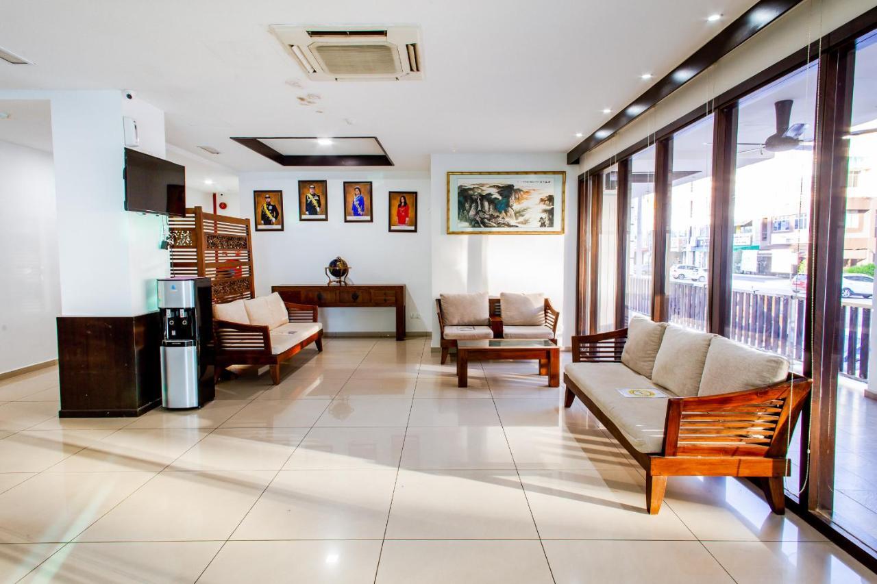 Hotel 101 Permas Jaya Johor Bahru Buitenkant foto